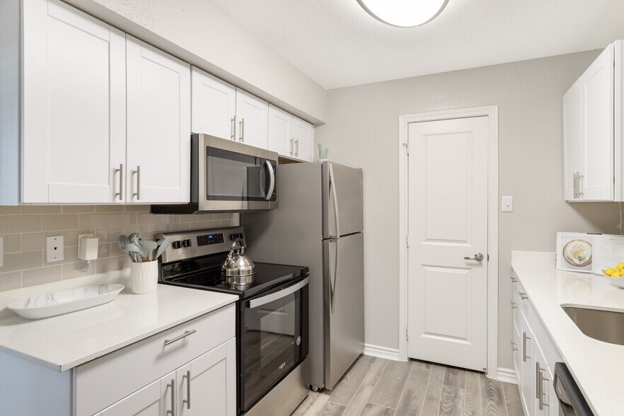 Regency Park Apartments 11300 Regency Green Dr Cypress TX 77429 Apartment Finder