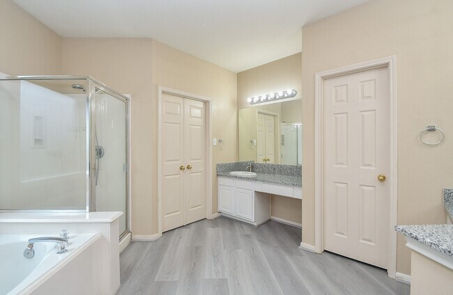 Building Photo - 15114 Snow Hill Ct