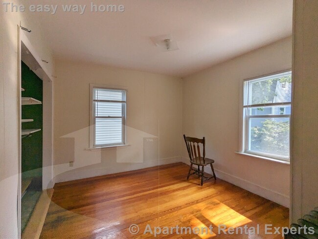 Building Photo - Davis Square 3BR - 8 Mins to T - Dishwasher