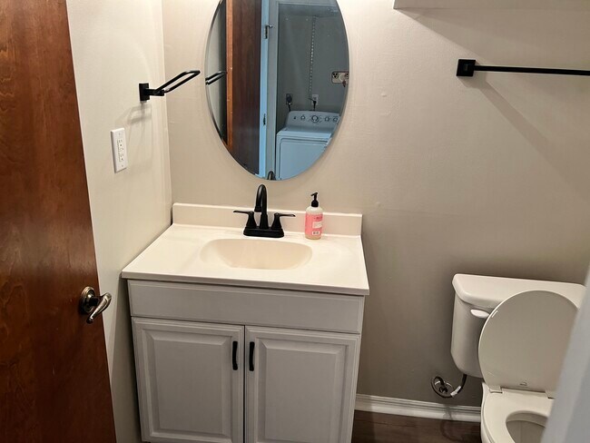 Building Photo - 1397 Sanzon Dr