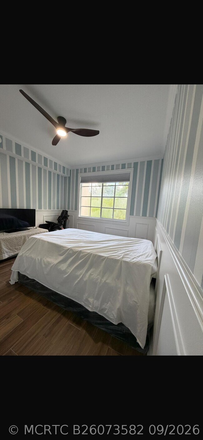 Building Photo - 6301 Myrtlewood Cir W