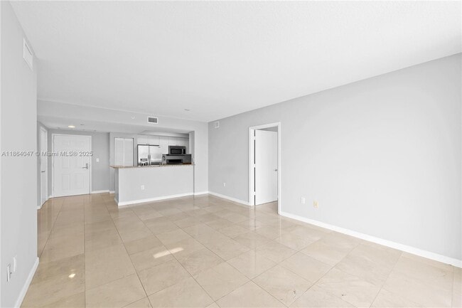 Building Photo - 19501 W Country Club Dr