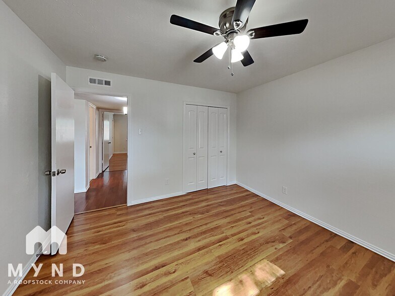 Building Photo - 551 Oldbridge Dr