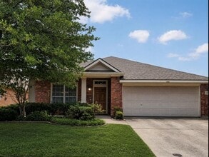 Building Photo - 2817 Bentwood Way