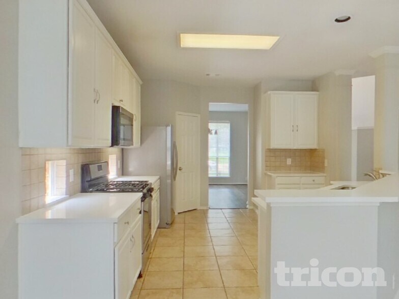 Building Photo - 4504 Vista Meadows Dr