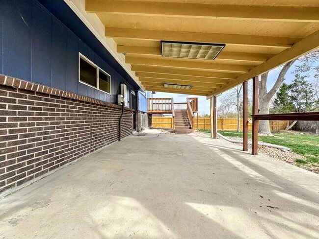 Building Photo - Spacious 4-Bedroom Home with Modern Amenit...