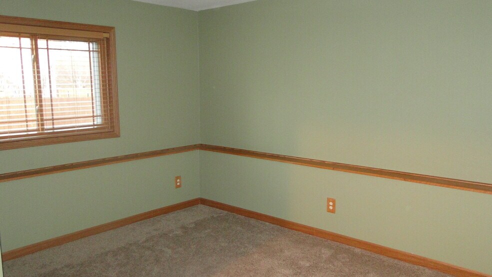 Building Photo - 1241 Gas Light Dr