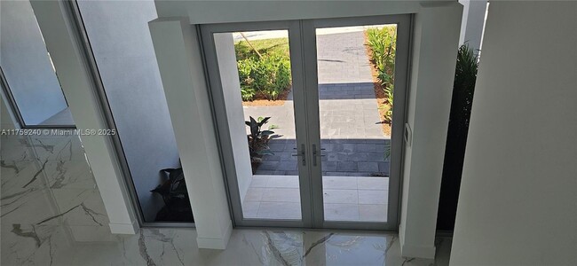 Building Photo - 16644 Botaniko Dr N