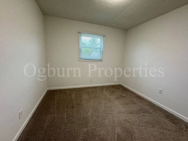 Building Photo - 208 Mayberry Ave