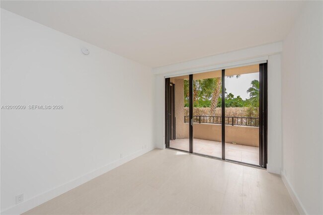 Building Photo - 151 Crandon Blvd