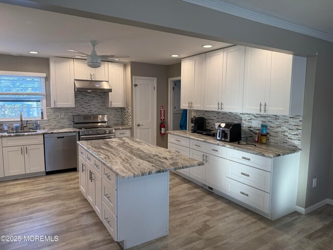 Building Photo - 1 Michaels Ct