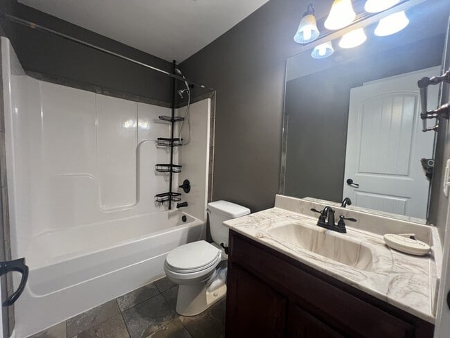 Building Photo - 1701 Winterhaven Ct
