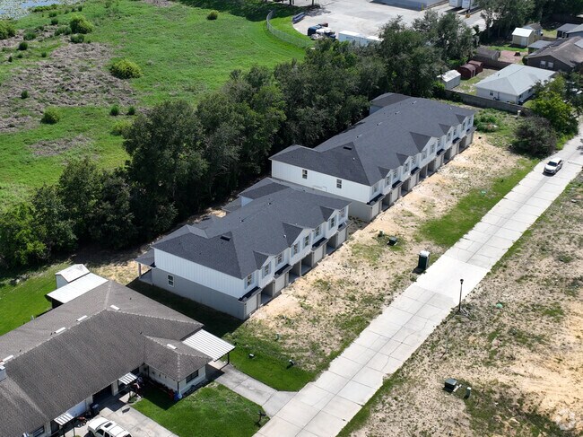 Aerial Photo - Elio at Lake Lena