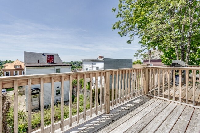 Building Photo - 612 Ceres Wy