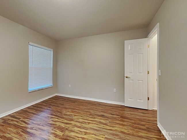 Building Photo - 415 Carriage Crossing Cir