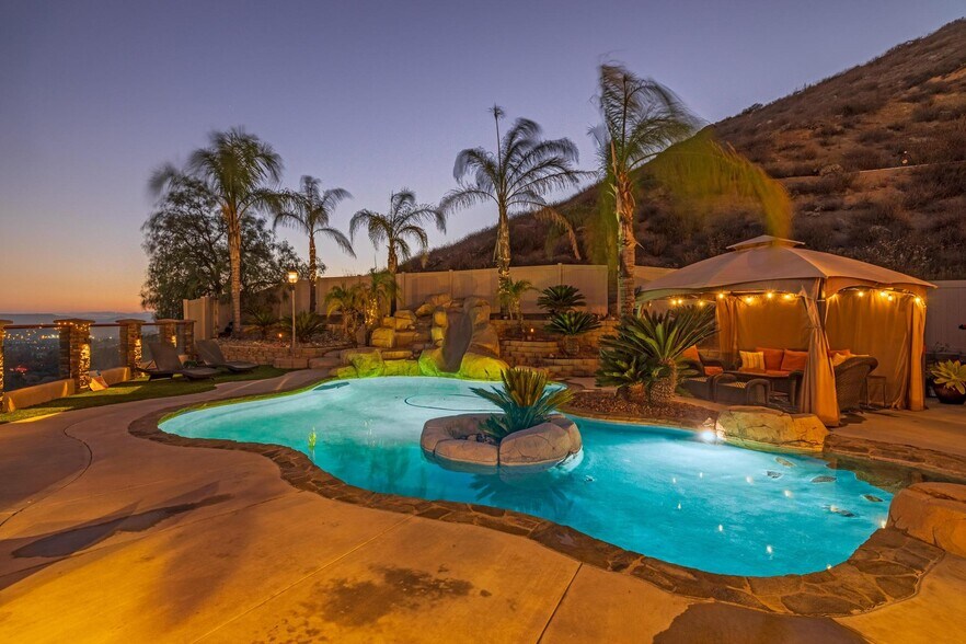 Pool - 27495 Linnel Ln