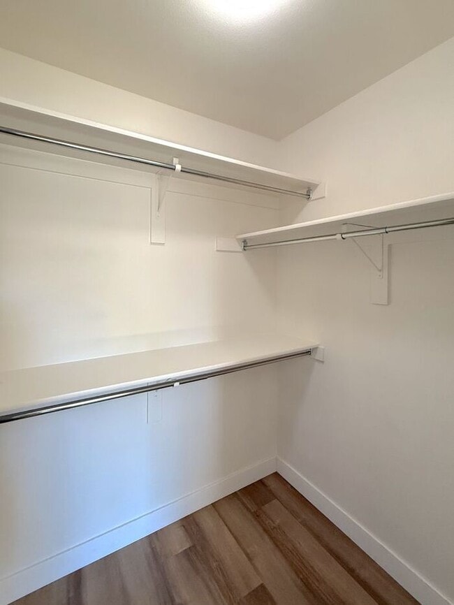 Building Photo - 3 bed, 2 bath home with 2 car garage