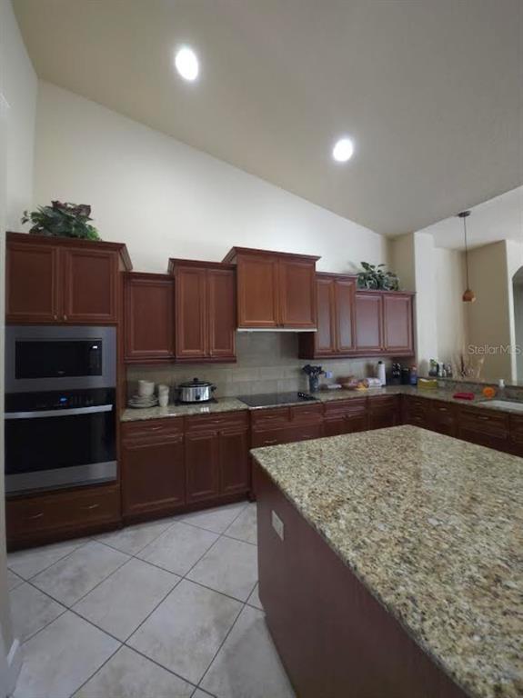 Building Photo - 3037 Lynwood Ct