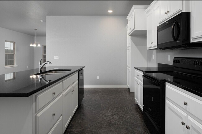 Building Photo - 6703 Star Ln
