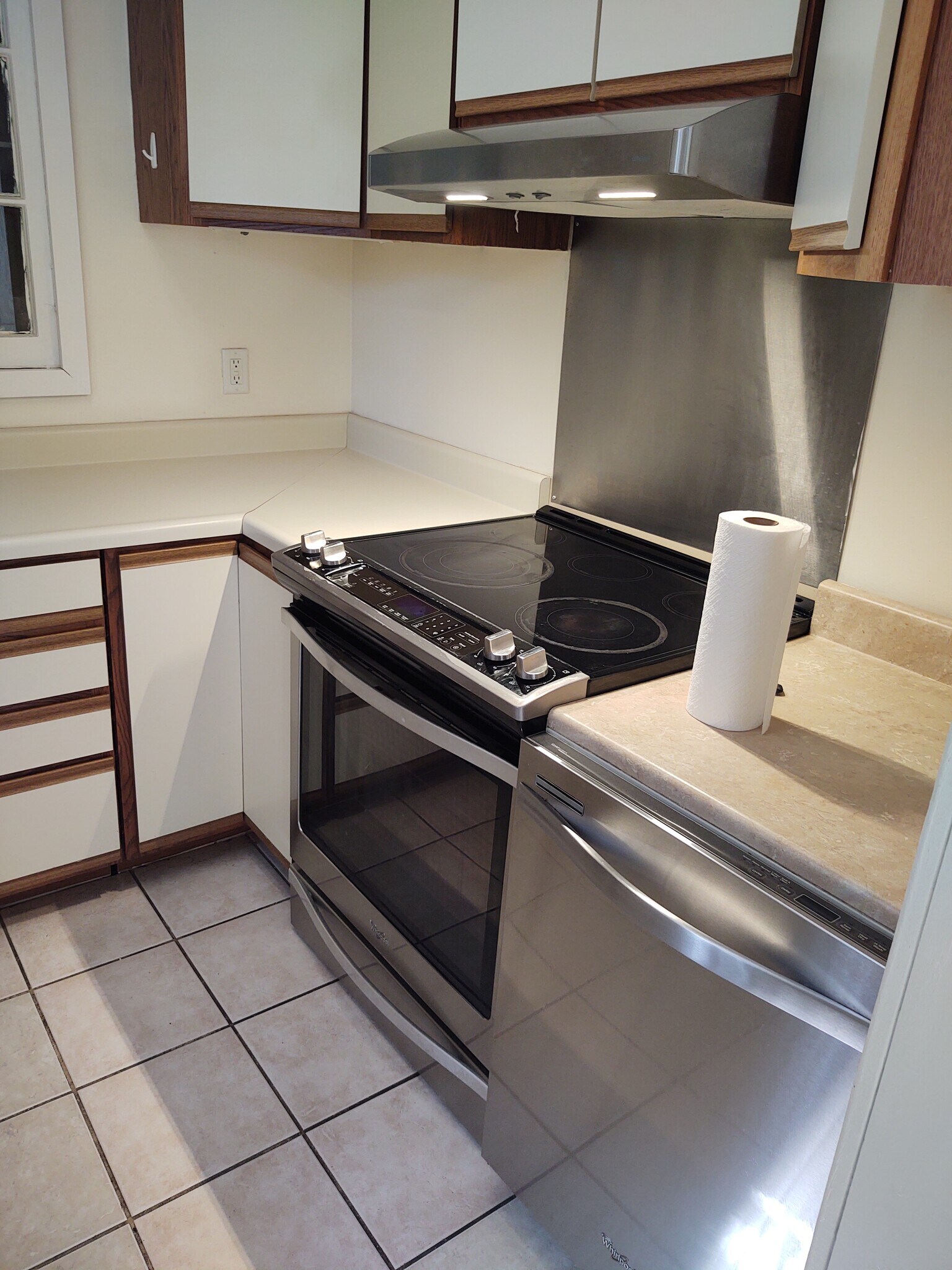 Building Photo - 827 W South St