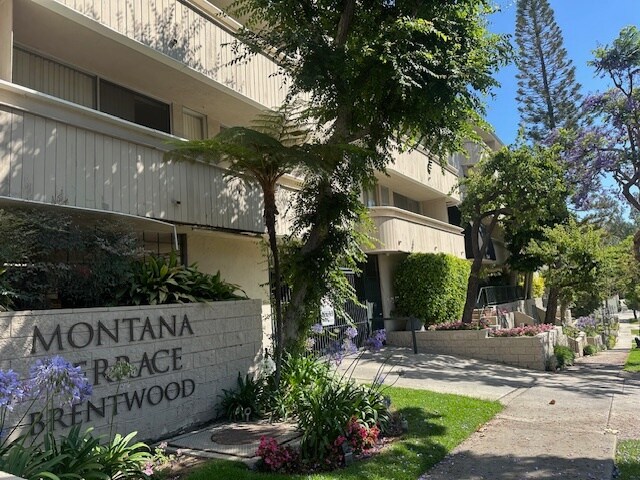 Building Photo - 11645 Montana Ave