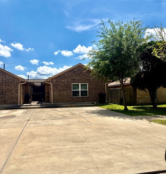 Building Photo - 8230 Constellation Ln