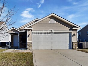 Building Photo - 12693 Old Pond Rd