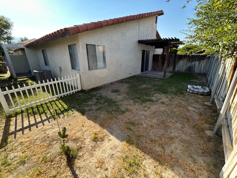 Building Photo - 32408 Canyon Vista Rd