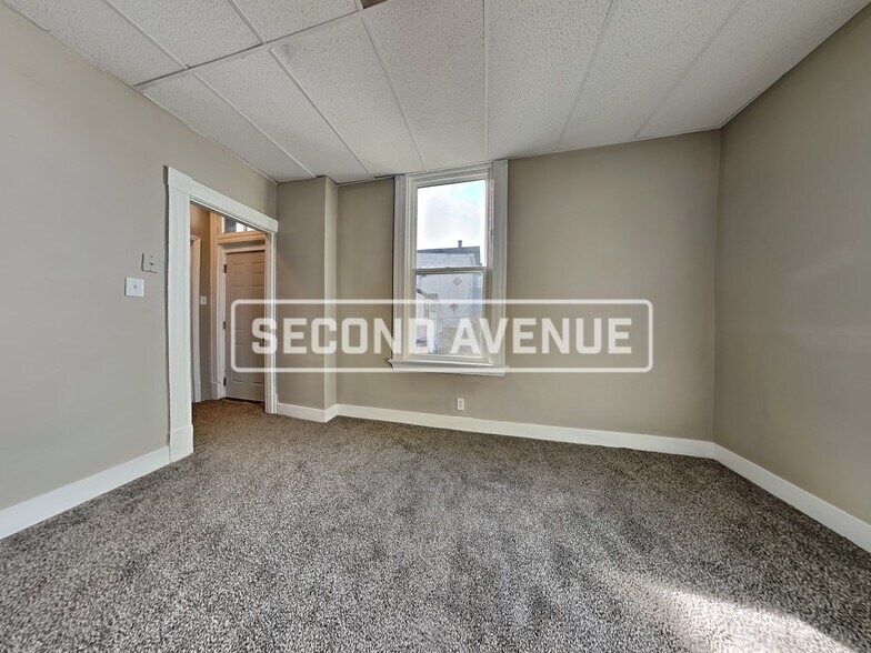 Building Photo - 1233 Dewey Ave