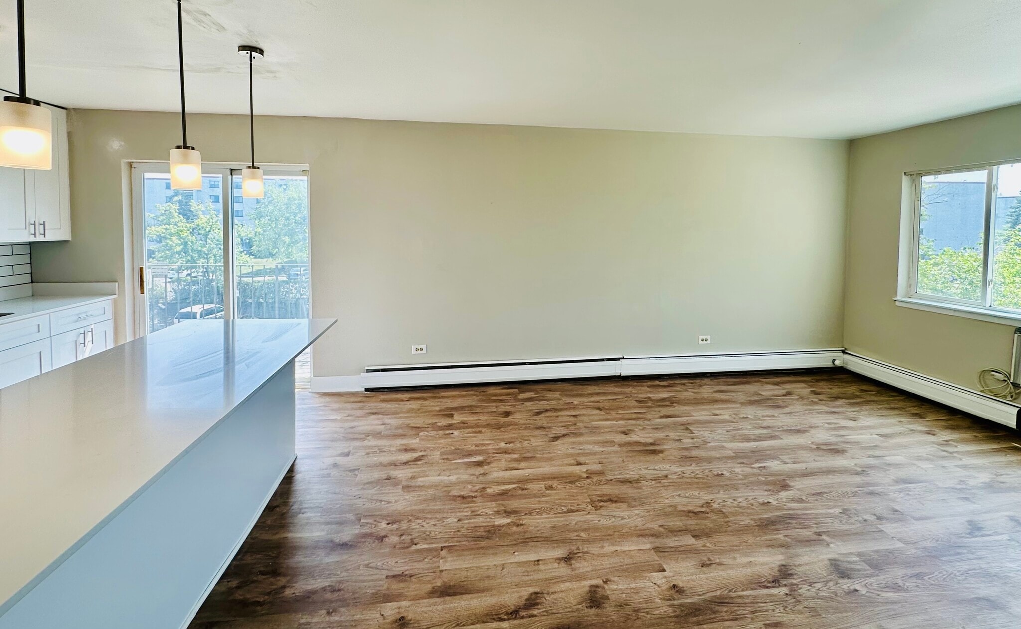 Building Photo - 406 Inland Dr
