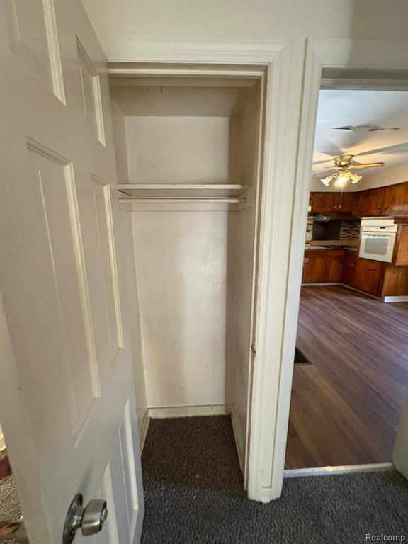 Building Photo - 1701 Park St