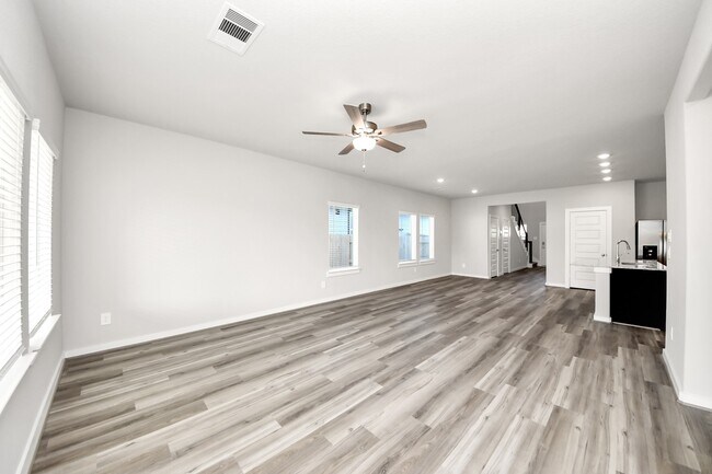 Building Photo - 16690 Sterling Clf St