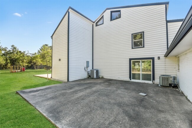 Building Photo - 31423 Reids Prairie Rd