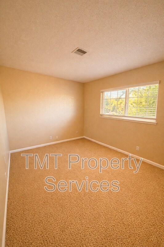 Building Photo - 2533 Stansberry Way