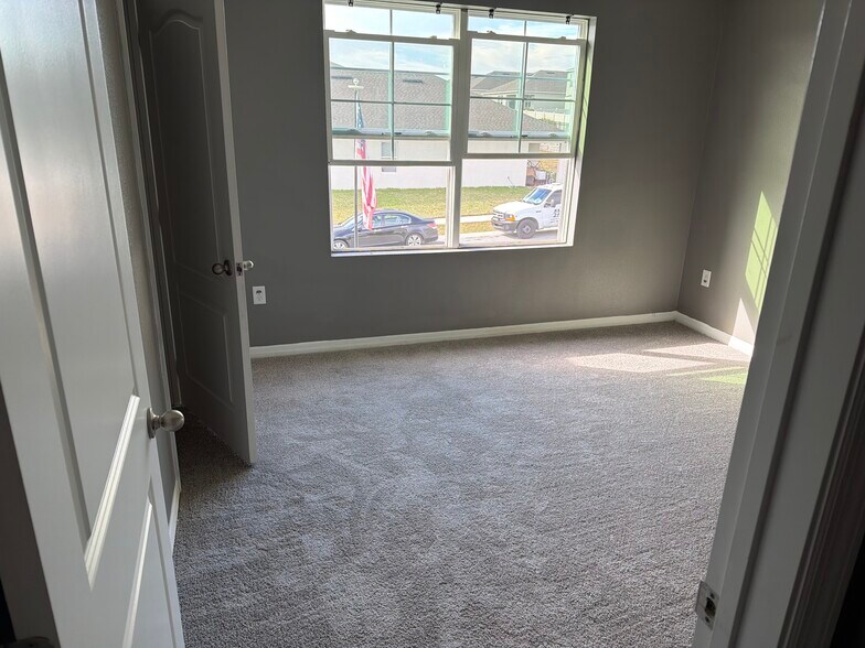 Building Photo - 1304 Sugarwood St