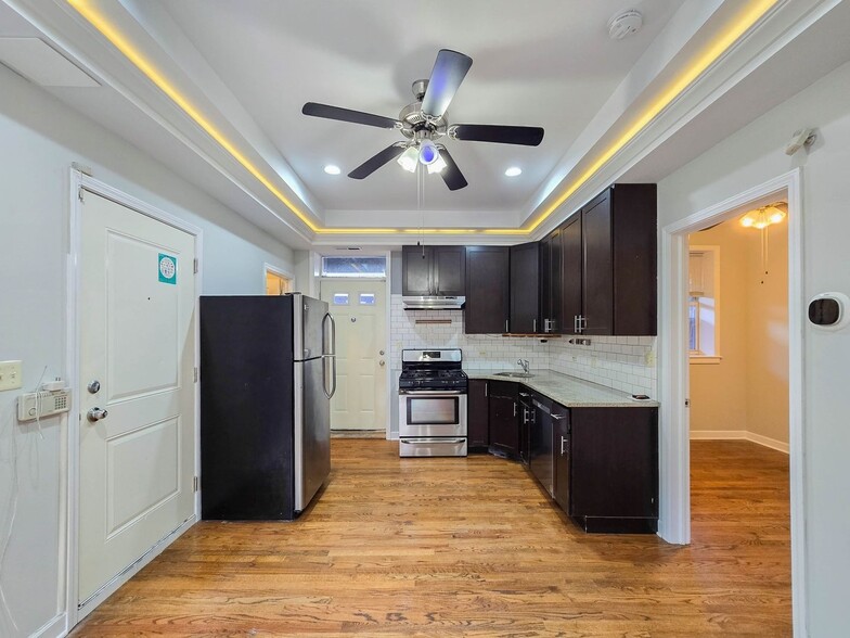 Building Photo - 3517 N Fremont St