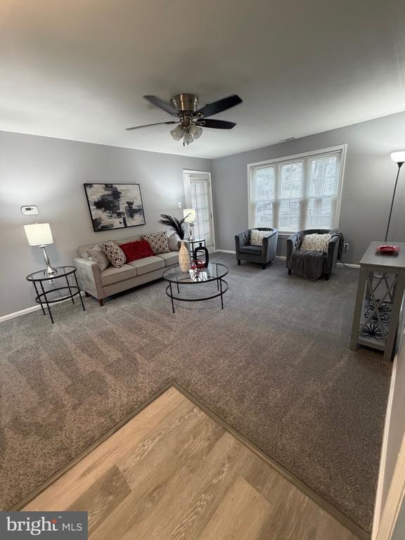 Building Photo - 102 Stonehurst Ct