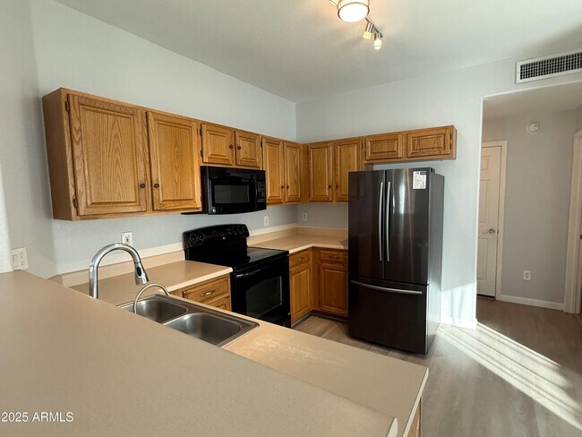 Building Photo - 13874 N 91st Dr