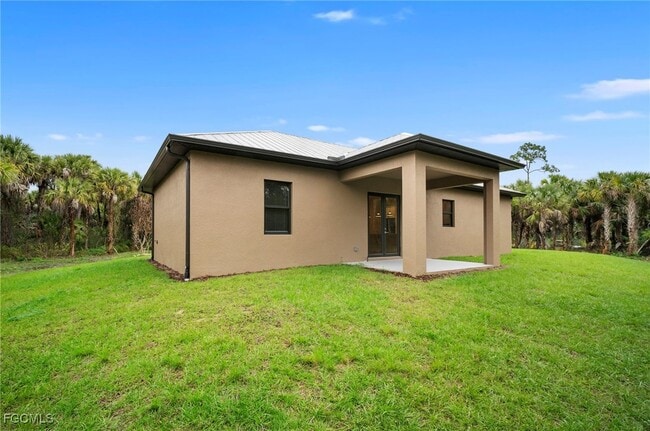 Building Photo - 3244 32nd Ave SE