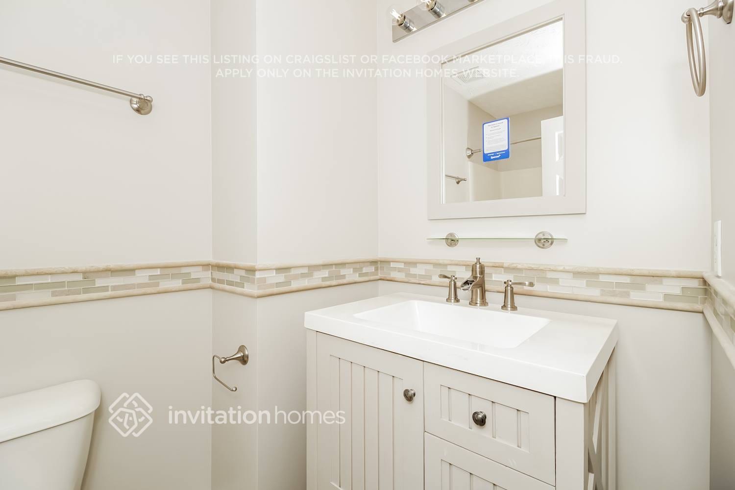 Building Photo - 3010 Maple Dr NW