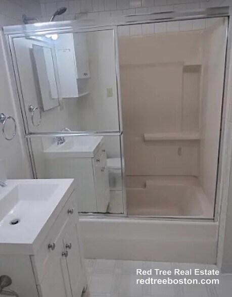 Building Photo - 62 Boyd St