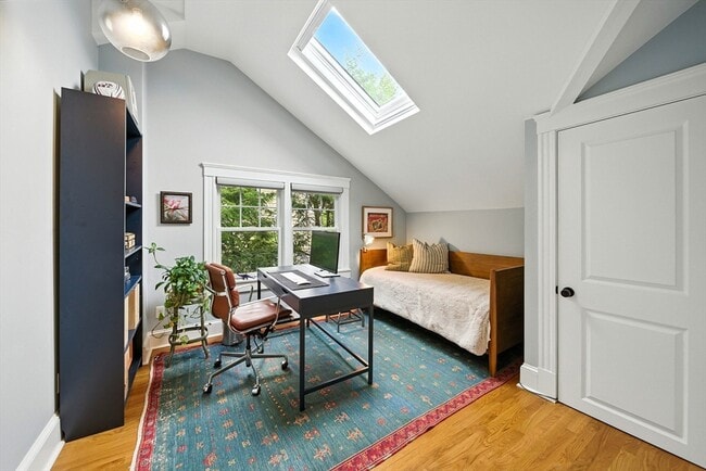 Building Photo - 34 Lynde Ave