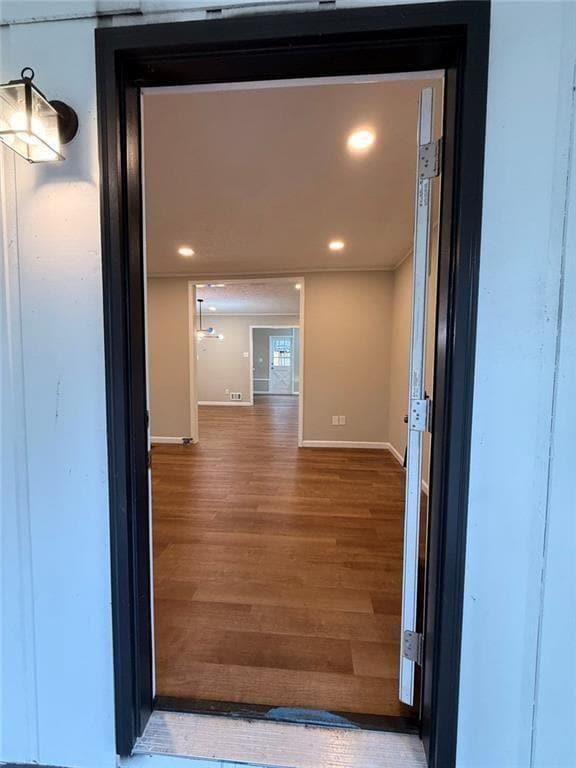 Building Photo - 1055 Pinecrest Dr