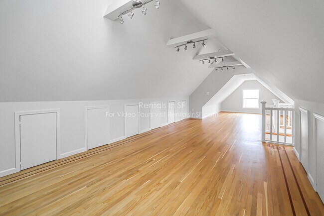 Building Photo - 1420 Taraval St