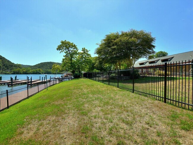 Building Photo - 12808 Appaloosa Chase Dr