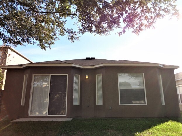 Building Photo - 403 Pine Pointe Ct