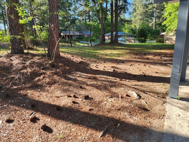 Building Photo - Coming soon! Section 8 accepted! 4 Bedroom...