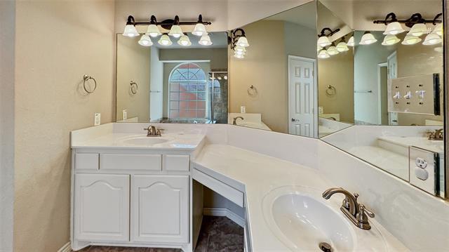 Building Photo - 2126 Hunt Club Trail