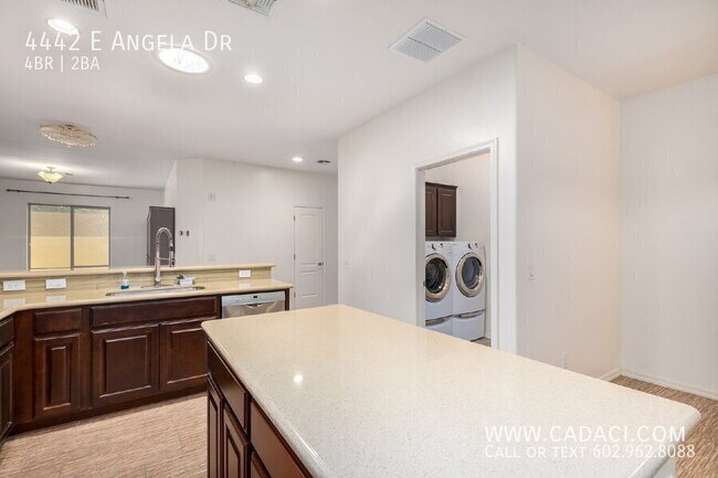 Building Photo - 4442 E Angela Dr