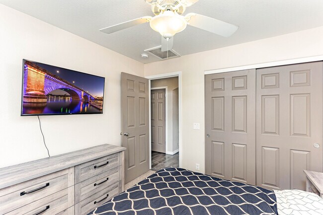 Building Photo - 820 Avalon Ave